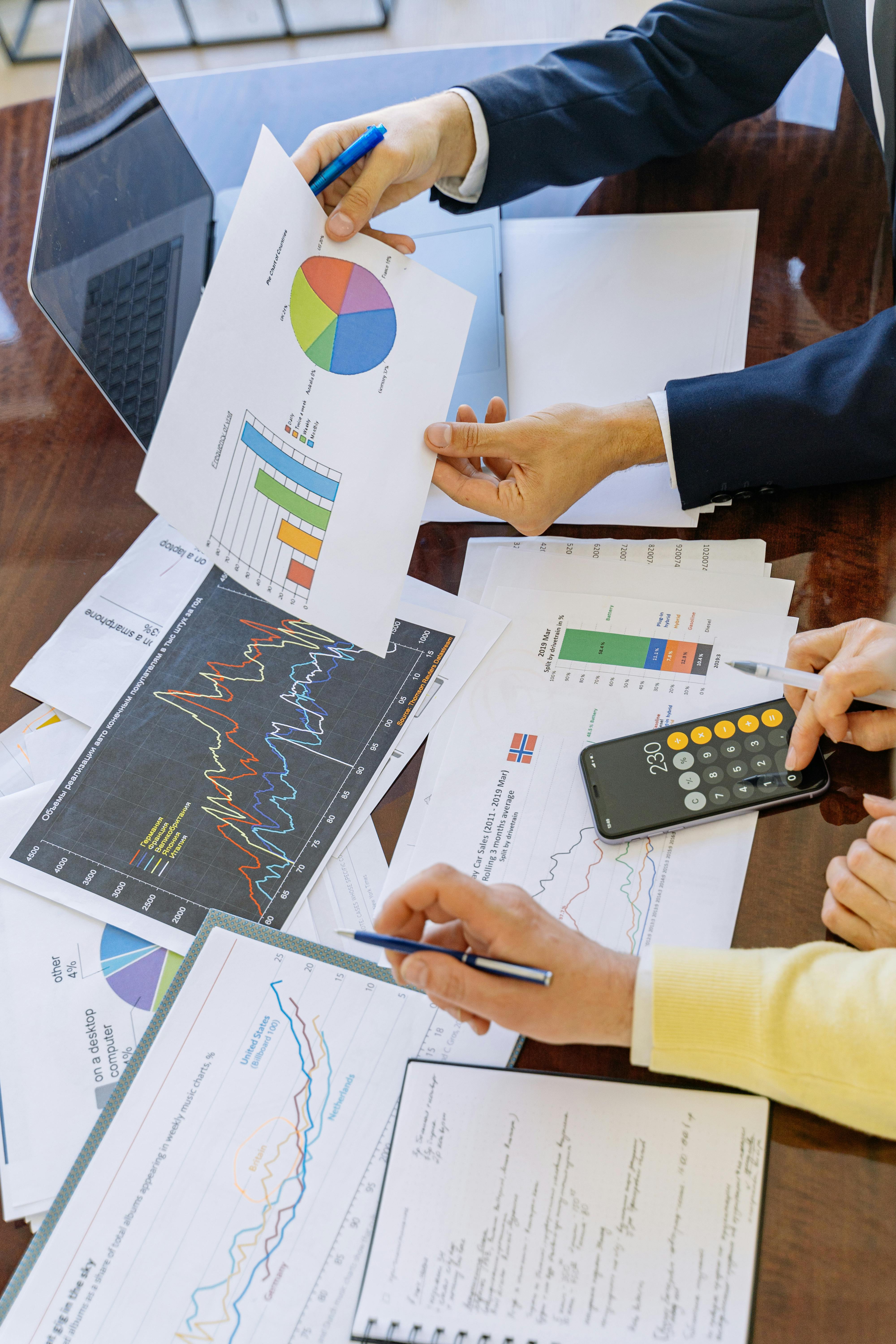 How to Calculate How Much You Need to Buy a House in 2025