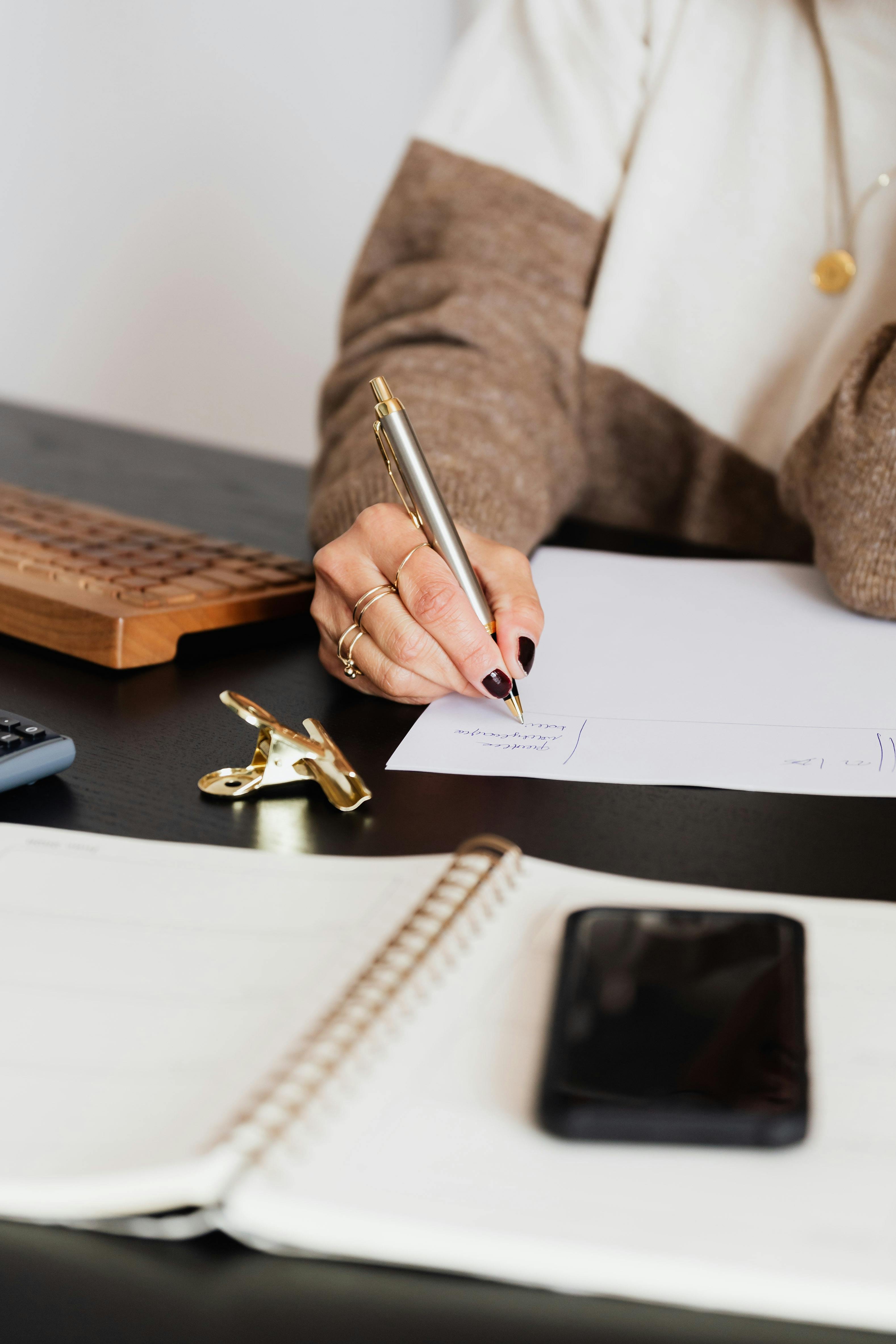 Smart Ways to Become a Freelance Writer in 2025
