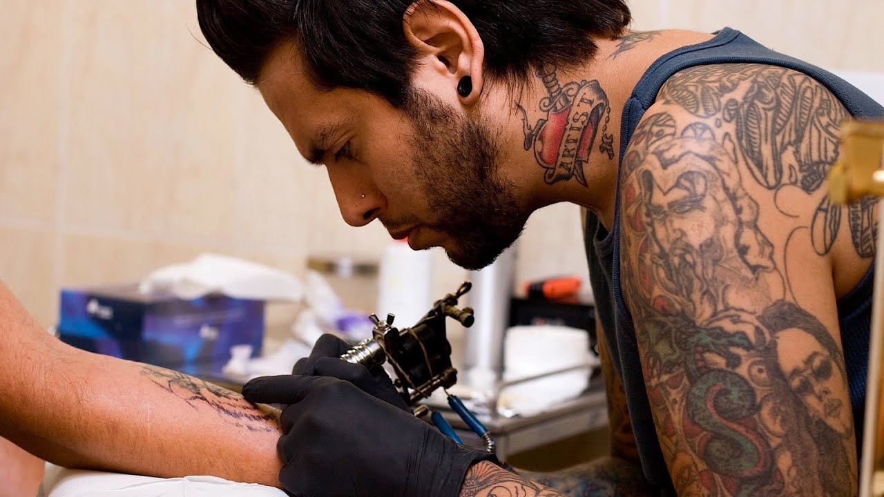 How to Start Your Journey as a Tattoo Artist in 2025: Essential Tips and Resources